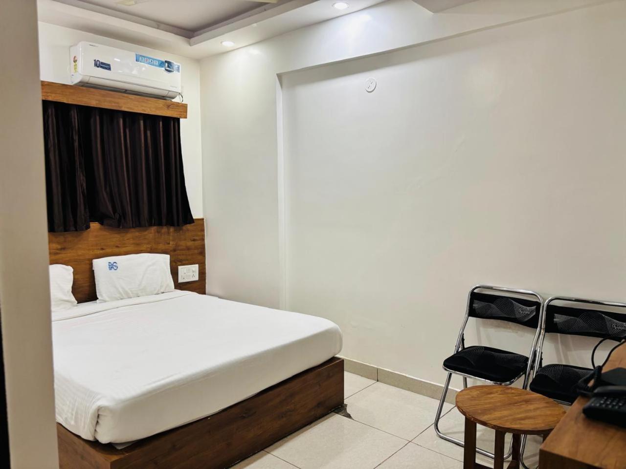 Hotel Bg Inn บังกาลอร์ ภายนอก รูปภาพ